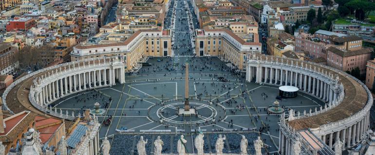 The Vatican: Andy Luo | Unsplash